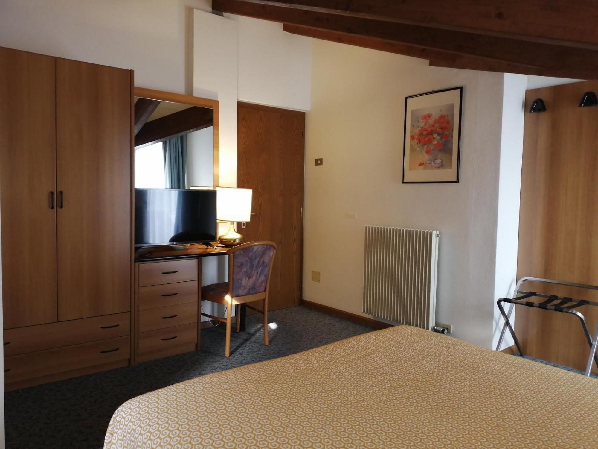 Albergo Stella Alpina 몰베노 외부 사진