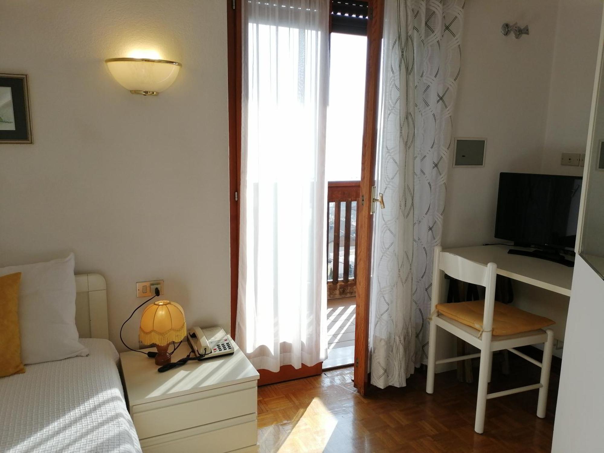 Albergo Stella Alpina 몰베노 외부 사진