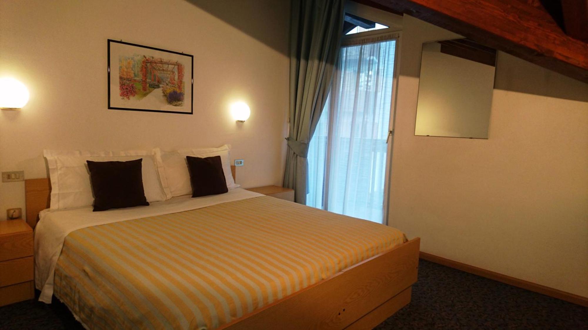 Albergo Stella Alpina 몰베노 외부 사진
