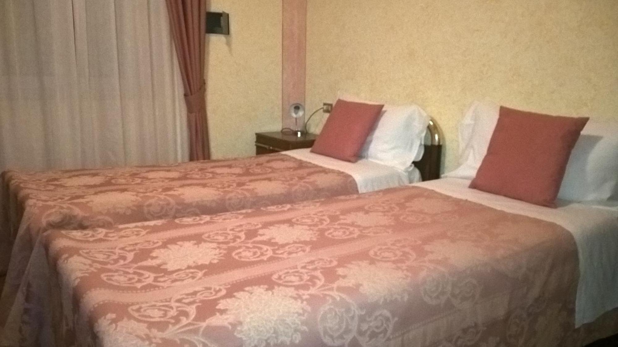 Albergo Stella Alpina 몰베노 외부 사진