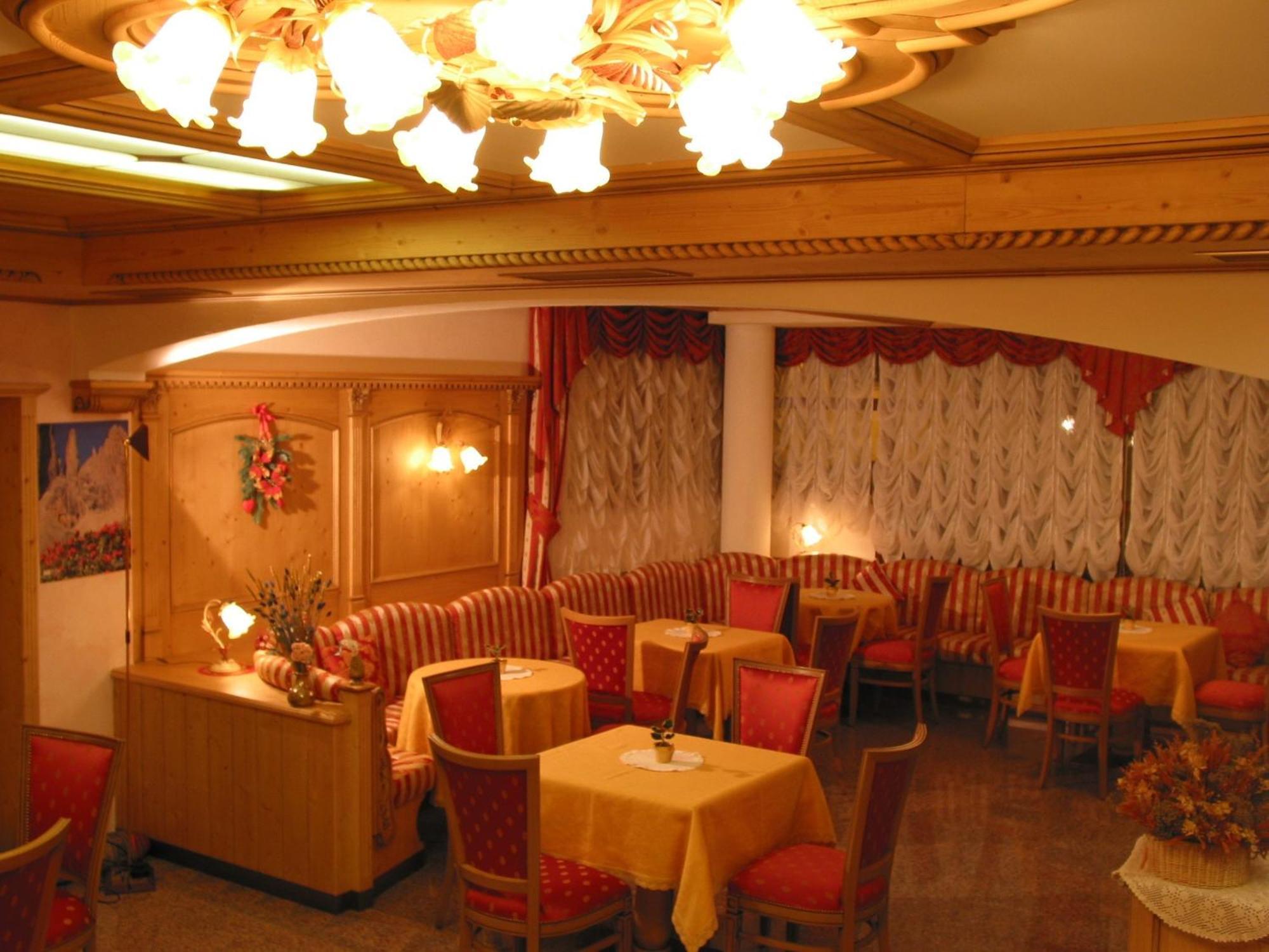 Albergo Stella Alpina 몰베노 외부 사진