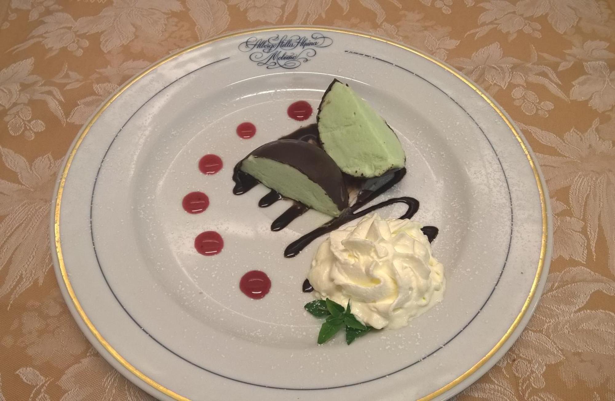 Albergo Stella Alpina 몰베노 외부 사진